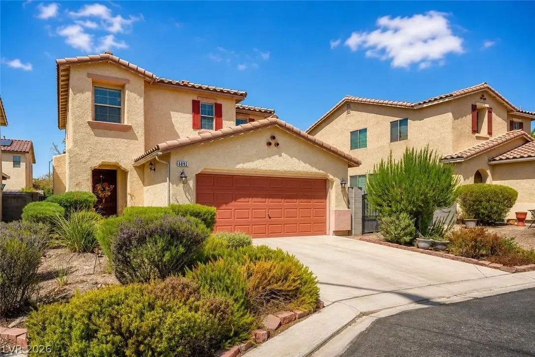 6692 Chariots Path Court, Las Vegas, NV 89142
