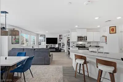 7870 Aurora Sky Street 1 Kitchen