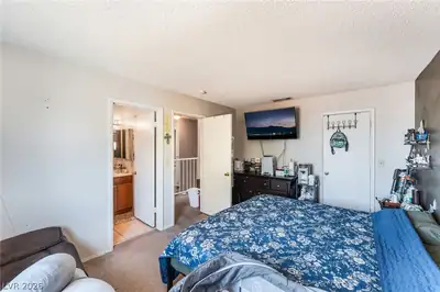 408 Barlow Lane Primary Bedroom