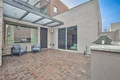 4271 Veraz Street Patio