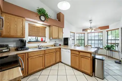 5621 Lost Tree Circle 