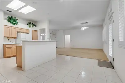 10321 Willamette Place Kitchen
