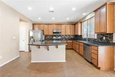 6569 Brooklyn Heights Street, Las Vegas, NV 89166 Kitchen