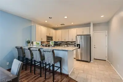 702 Emerald Idol Place, Henderson, NV 89011 Kitchen