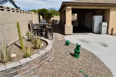 5820 La Jolla Way, Las Vegas, NV 89108 Yard