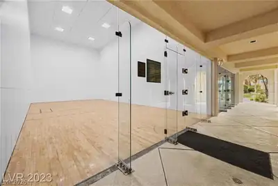 210 East Flamingo Road 116 Recreation Room