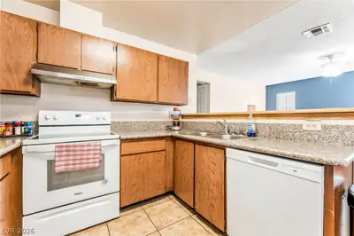 4708 Krissylouise Way, Las Vegas, NV 89121 Kitchen