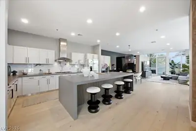 4575 Dean Martin Drive 307 Kitchen