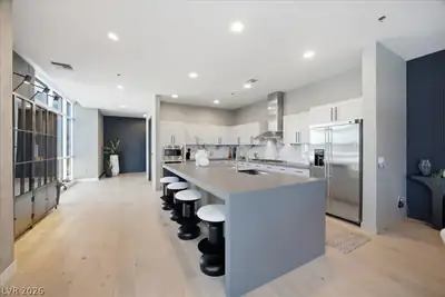 4575 Dean Martin Drive 307 Kitchen