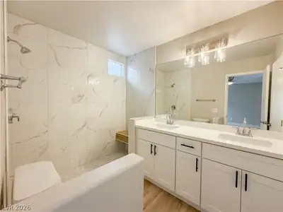 935 Plantain Lily Avenue, Las Vegas, NV 89183 Primary Bathroom
