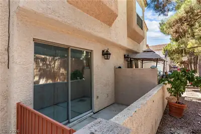 6965 Oyster Shell Drive, Las Vegas, NV 89108 Patio