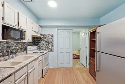 3978 Voxna Street, Las Vegas, NV 89119 Kitchen