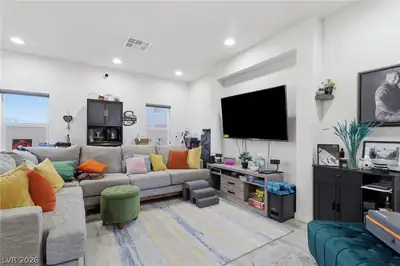 5625 Canoe Ridge Court, Las Vegas, NV 89141 Living Room