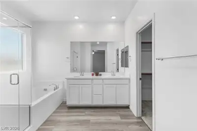 835 Aurelie Ridge Street, Henderson, NV 89011 Primary Bathroom