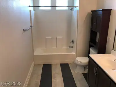 9746 Kampsville Avenue, Las Vegas, NV 89148 Primary Bathroom