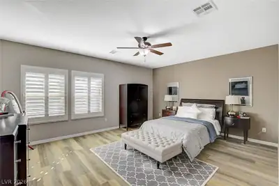 5708 Oak Bend Drive Bedroom