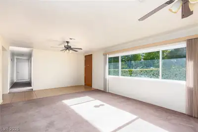 1110 CAHLAN DRIVE Living Room