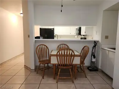 2016 Mesquite Lane 104 Dining Area