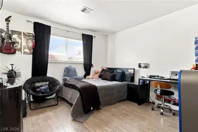 3540 Moraga Drive Bedroom