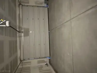 9733 Redwood Cascade Street, Las Vegas, NV 89143 Garage