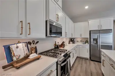 380 Portia Village Drive, Henderson, NV 89011 Kitchen