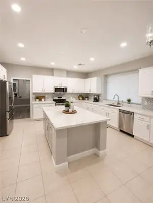 3187 Azure Bay Street, Las Vegas, NV 89117 Kitchen