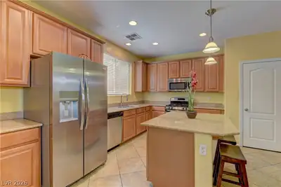 10311 Elmwood Glen Avenue, Las Vegas, NV 89166 Kitchen