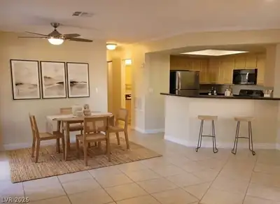 8600 Charleston Boulevard 1171 Dining Area
