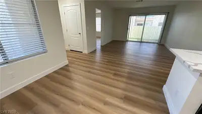 7100 Pirates Cove Road 1008 Living Room