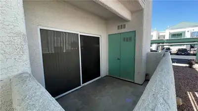 7100 Pirates Cove Road 1008 Patio