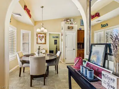 5141 East Chasemoor Street Dining Area