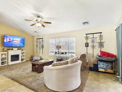 5141 East Chasemoor Street Living Room