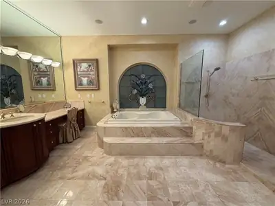 8604 Titleist Circle Primary Bathroom