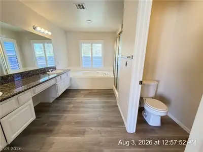 3056 Misty Harbour Drive, Las Vegas, NV 89117 Primary Bathroom