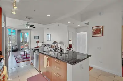 200 West Sahara Avenue 811 Kitchen