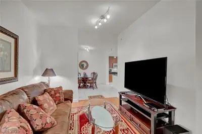 200 West Sahara Avenue 811 Living Room