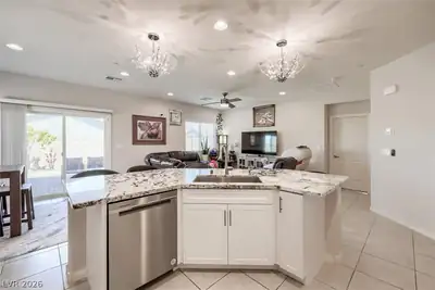 72 Summer Rhapsody Avenue, Henderson, NV 89015 Kitchen