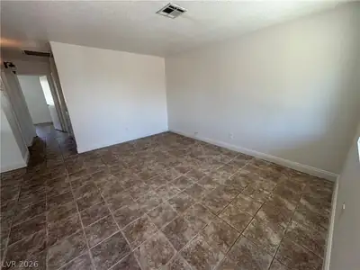 2044 Harvard Street B Living Room