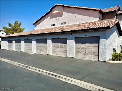 2615 West Gary Avenue 2028 Garage