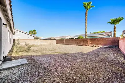 3106 Meadow Flower Avenue, North Las Vegas, NV 89031 Yard