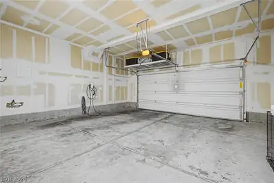 1101 Ammonite Avenue, Henderson, NV 89011 Garage