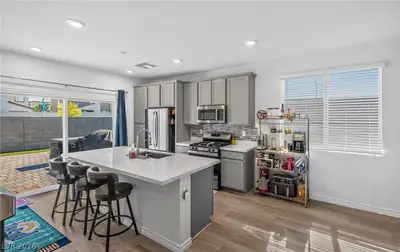 9649 Peggy Publow Avenue, Las Vegas, NV 89143 Kitchen