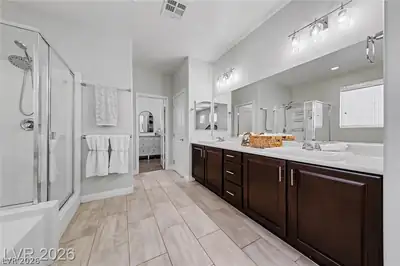 10432 Doman Avenue, Las Vegas, NV 89166 Primary Bathroom