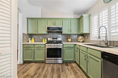 209 Sandpiper Village Way, Henderson, NV 89012 Kitchen