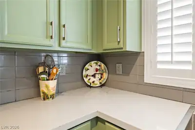 209 Sandpiper Village Way, Henderson, NV 89012 Kitchen