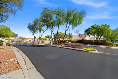 6217 Double Oak Street, North Las Vegas, NV 89031 Entry
