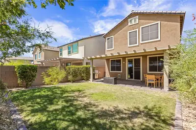8973 Drummer Bay Avenue, Las Vegas, NV 89149 Yard
