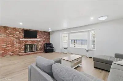 2825 East Hacienda Avenue Living Room