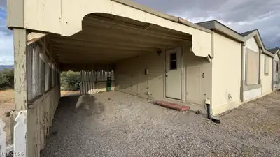 2390 Christie Court, Pahrump, NV 89060 Parking