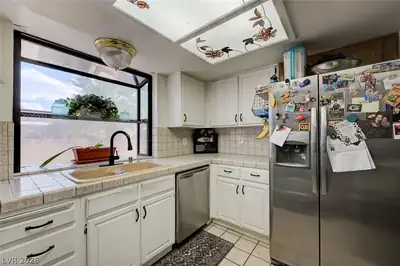 3363 Vema Drive, Las Vegas, NV 89121 Kitchen